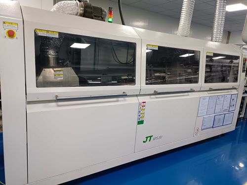 Las últimas noticias de la compañía alrededor La diferencia entre la soldadura por reflujo y la soldadura por ola en el ensamblaje de PCB