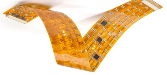 Buen precio EING Superficie de acabado de placa de PCB flexible con mini agujeros de 0,1 mm y control de impedancia a pedido diseñado para la transmisión de señales en línea